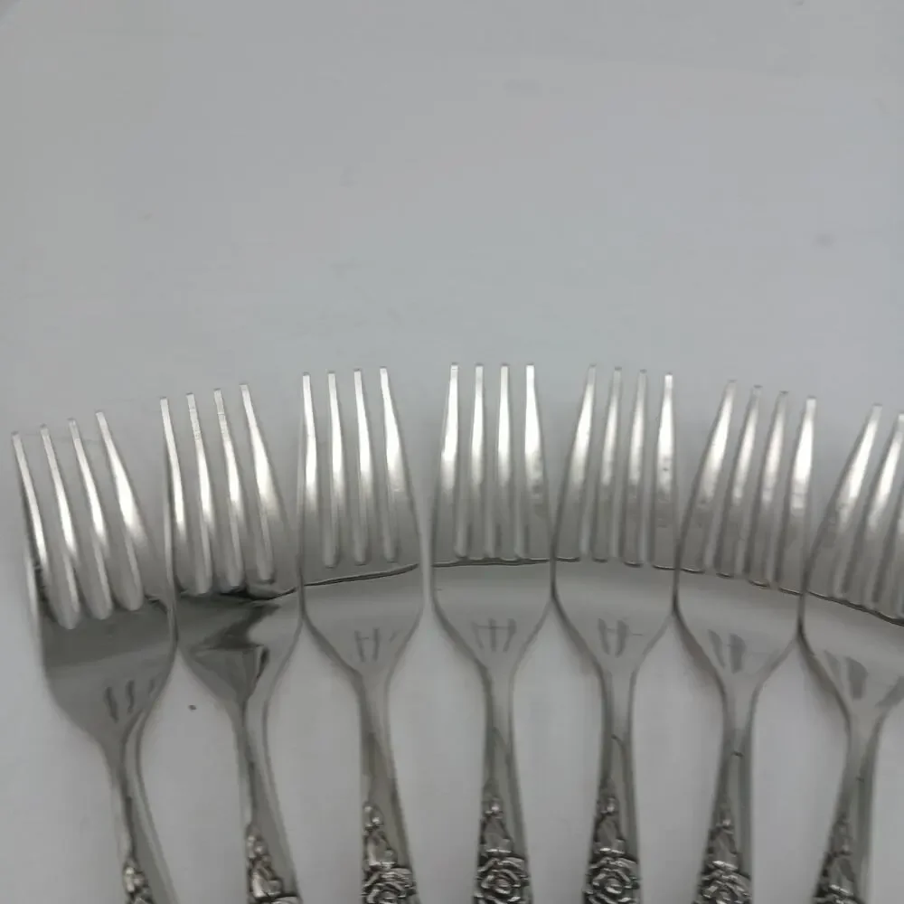 8X DF Oneida LA ROSE Dinner Forks Rogers Premier Stainless